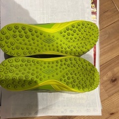 サッカースパイク、トレーニングシューズ3足セットの画像