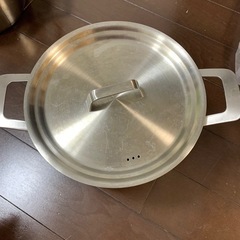 蓋付き両手鍋　直径23センチ　深さ16cm　無印良品　の画像