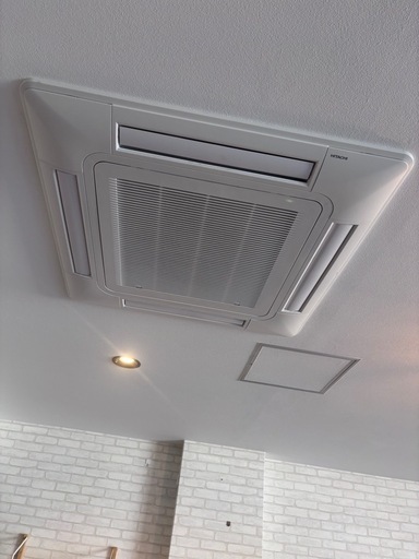 値下げ！！！使用1年未満、購入時新品業務用エアコン