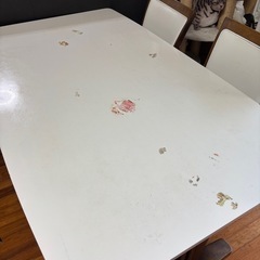ニトリ  、ダイニングテーブル