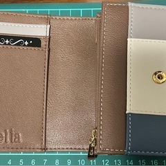 クレリア　三つ折り　財布　レディースの画像