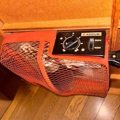 昭和レトロ赤外線ヒーターのコタツの画像