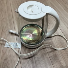 お値下げ❤️透明電気ポット（沸騰が目に見えるのが楽しい🎵) の画像