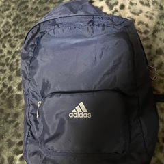 adidasリュックサック