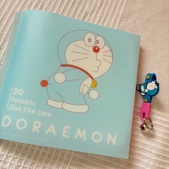 【トムジェリDVDおまけつき】ドラえもん　20ポケット　ディスクファイルケース　CD DVDケース　鍵　キーリング　キーホルダー　の画像