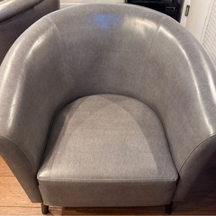 【極美品】レザーソファ1脚（全2脚）定価: ¥87,670の画像