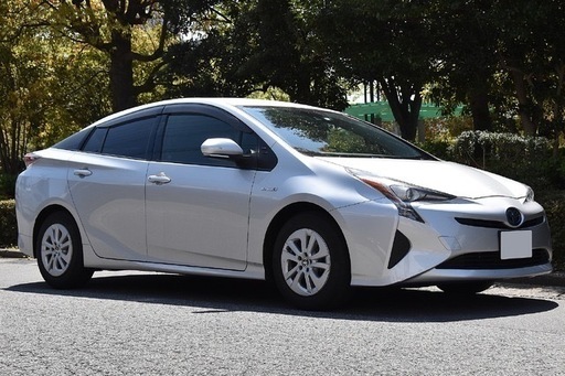 プリウス　スタッドレス　ブリザック