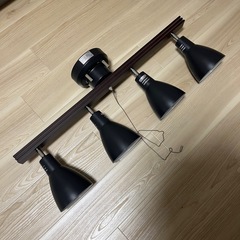 ４灯シーリングライト