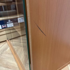 ガラス扉付き本棚の画像