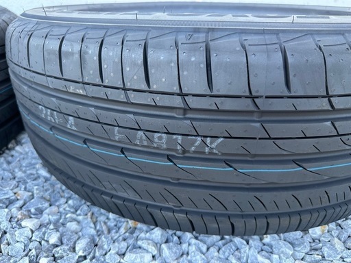 【新品未使用】タイヤ　225/55R18