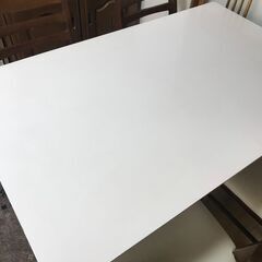 白いダイニングテーブル＋椅子4脚