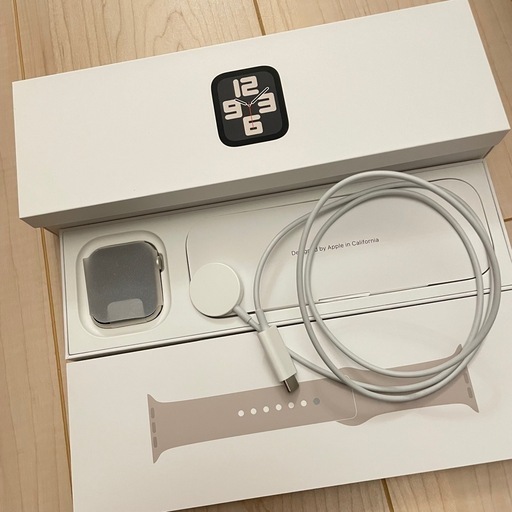 【超美品】Apple Watch SE(第 2 世代)[GPS モデル、44mm ケース]スターライト