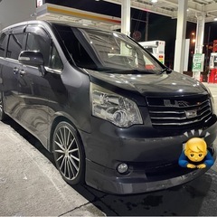 トヨタ ノア 4WD 両側パワスラ/社外AW/Bカメラ/検R7年9月