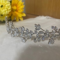 【美品】ANNAN WEDDINGウェディングヘッドドレス/ティアラ/葉モチーフの画像