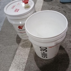 20Ｌ　プラスチック製　ペール缶　譲って下さい！