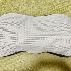 ニトリ＊浮かぶように支える3Dまくらの画像