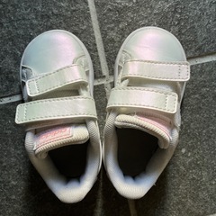 adidas シューズ
