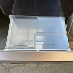 ＳＨＡＲＰ　冷凍冷蔵庫　３１４Ｌ　３ドア　ダークブラウン　どっちもドア　左右開閉可能　大型サイズ　プラズマクラスター搭載　シャープ　ＳＪ－ＰＷ３１Ｙ－Ｔの画像