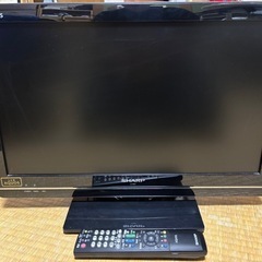 ジャンク　シャープAQUOS12年製　テレビ22型　B-CASカード・リモコン付き