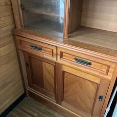食器棚　の画像