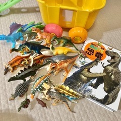 恐竜フィギュア 18体＋講談社の動く図鑑 moveセット