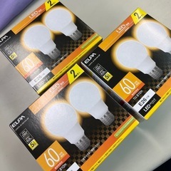 エルパ　新品LED電球e26 60w　2個入り8箱の画像