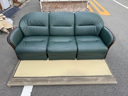 maruni  3Pソファー定価250000円‼️