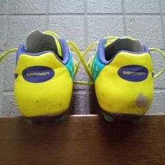 小学生向　プーマ　サッカースパイクシューズ　24cmの画像