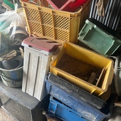 引取り可能な方！廃材・角材あります！の画像