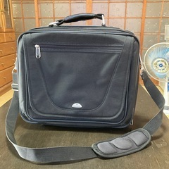 【中古美品】サムソナイト　ビジネスバッグ　書類収納　出張　営業の...