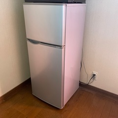 6月18日 15:00-19:00引取指定 シャープ小型2ドア冷蔵庫2015年製　の画像