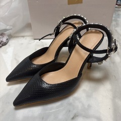 バックルビジューハイヒールパンプス
