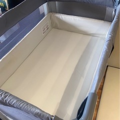 アップリカ ココネルエアーABベビーベッド グレーベアー