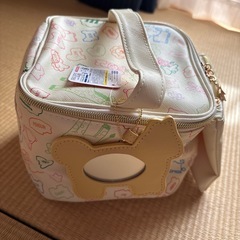 たべっ子どうぶつ スペシャルバニティポーチの画像