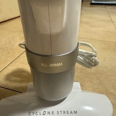 アイリスオーヤマ布団掃除機の画像