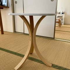 テーブル　白　IKEA