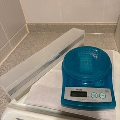 無印 ラップケース、タニタ 計量器の画像