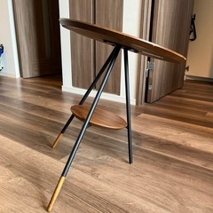 【差し上げます】大塚家具　サイドテーブル　脚破損