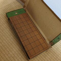 折りたたみ将棋盤と駒セットの画像