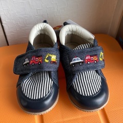 新品　タグ付き　スニーカー 14cm 乗り物 　男の子