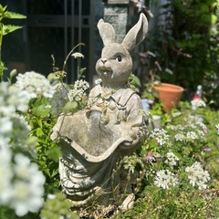 陶器？石でできたうすのような？