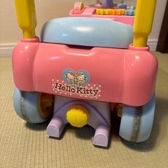 ハローキティ　手押し車　子ども　赤ちゃん　車　乗用玩具　の画像