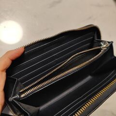 BURBERRY　ラウンドジップ　長財布の画像