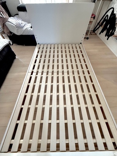 セミダブルベッド