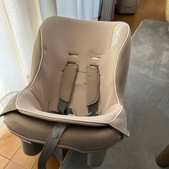 Combiチャイルドシート