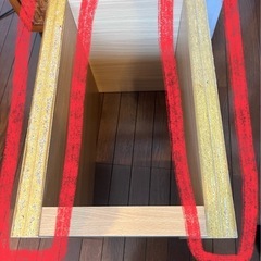 シンプルな箱型ラックの画像