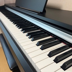 YAMAHA 電子ピアノ　ARIUS YDP-142 2015年製　ヘッドホン付の画像