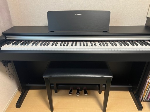 YAMAHA 電子ピアノ　ARIUS YDP-142 2015年製　ヘッドホン付