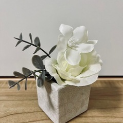 置き物　造花