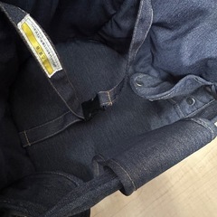 トレー付きテーブルチェアの画像